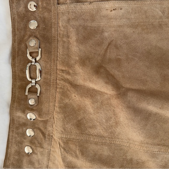 Vintage Bebe tan suede mini wrap skirt - Picture 5 of 7